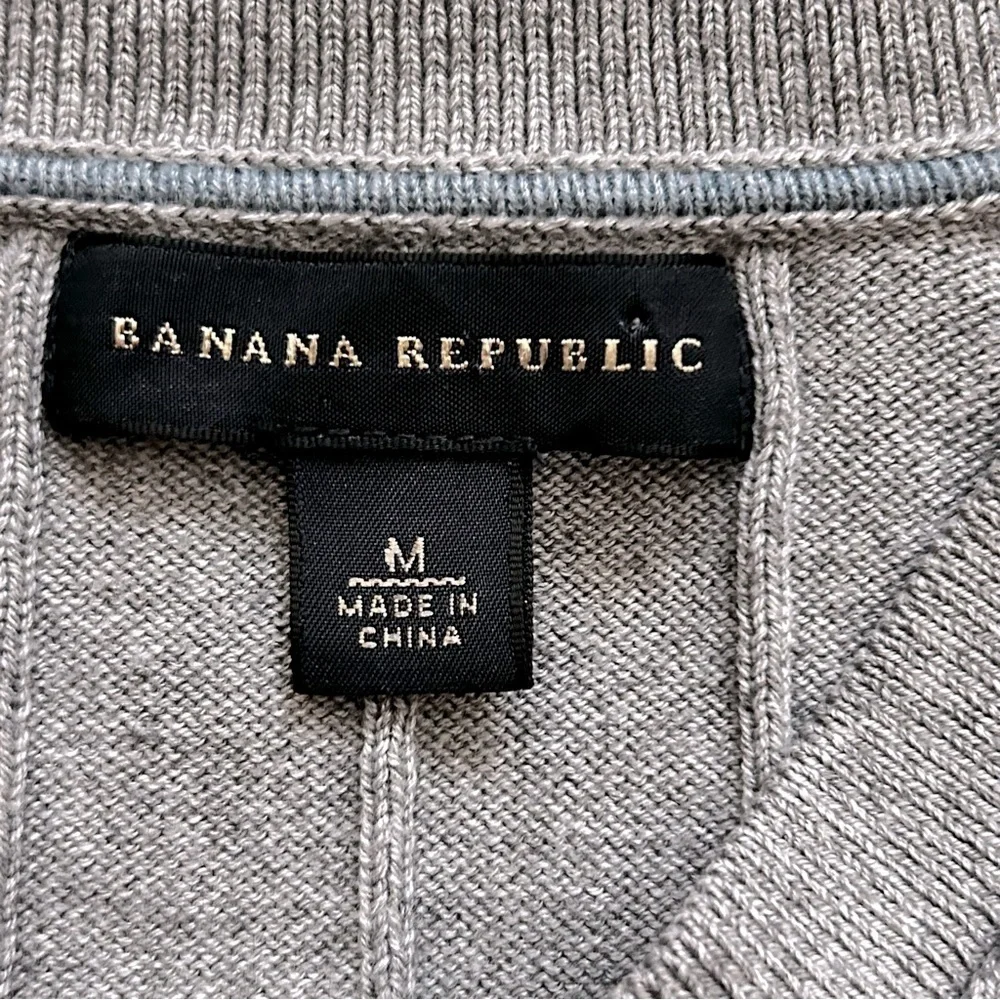 Banana Republic Ribbed Silk/Cotton/Cashmere V-Neck Sweater